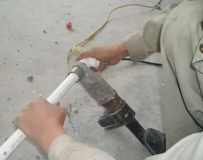 于洪漏水维修电话